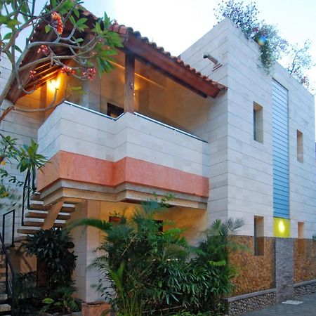 Aparthotel Taman Ayu Town House Legian Esterno foto