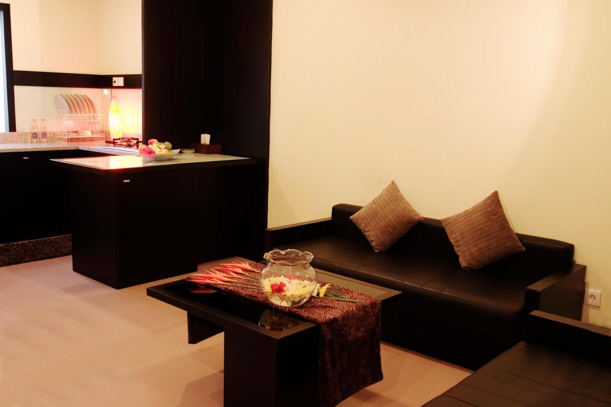 Aparthotel Taman Ayu Town House Legian Esterno foto