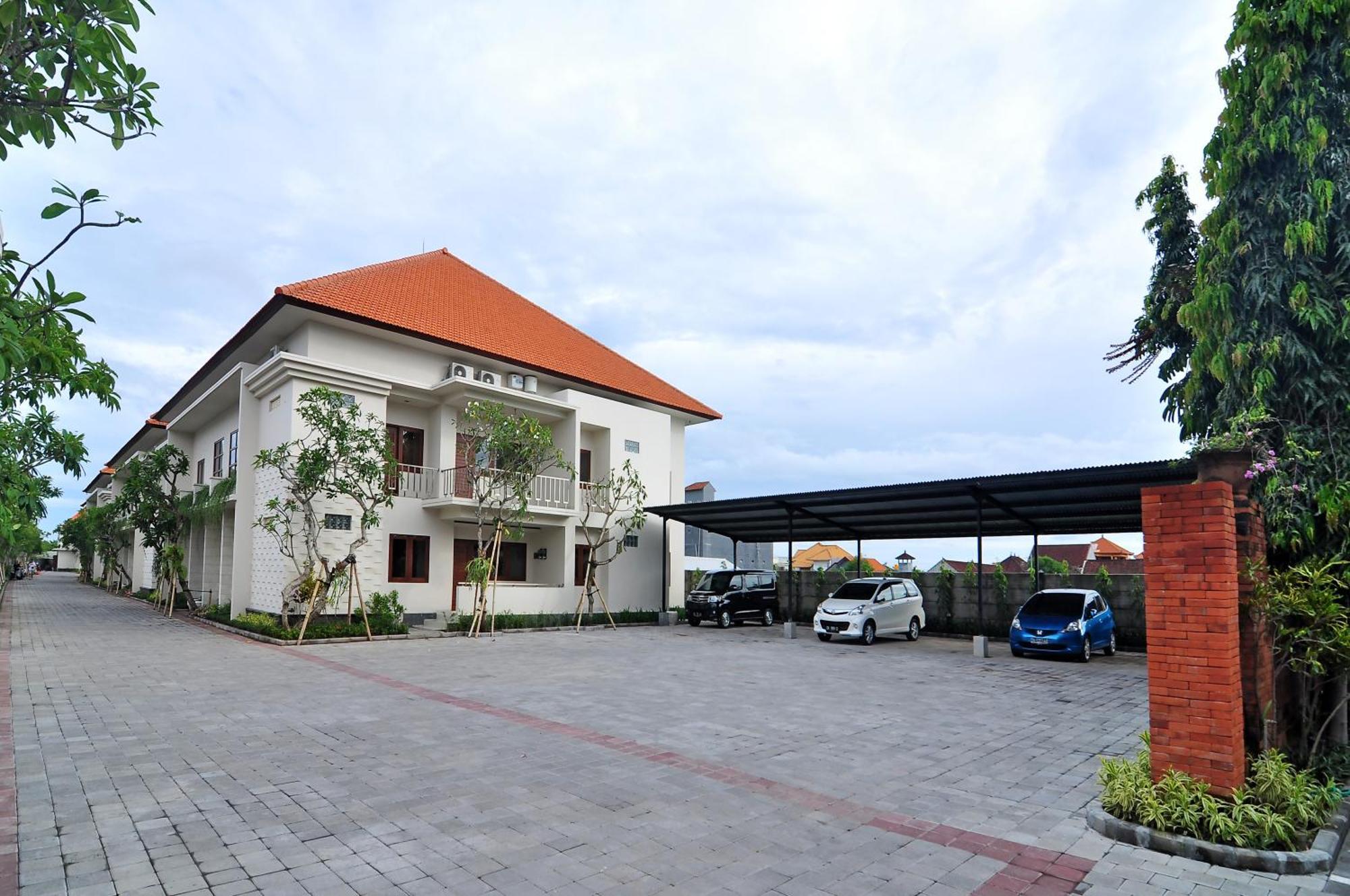 Aparthotel Taman Ayu Town House Legian Esterno foto