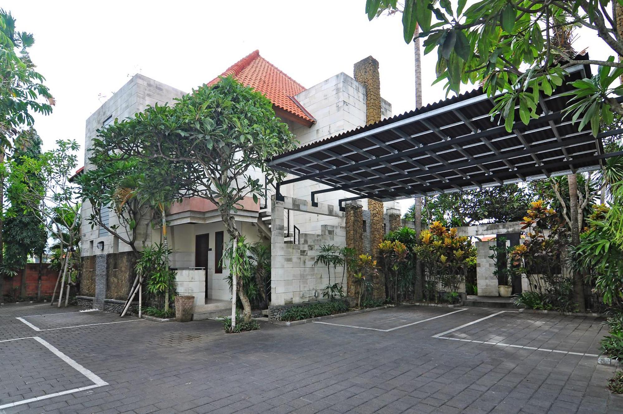 Aparthotel Taman Ayu Town House Legian Esterno foto