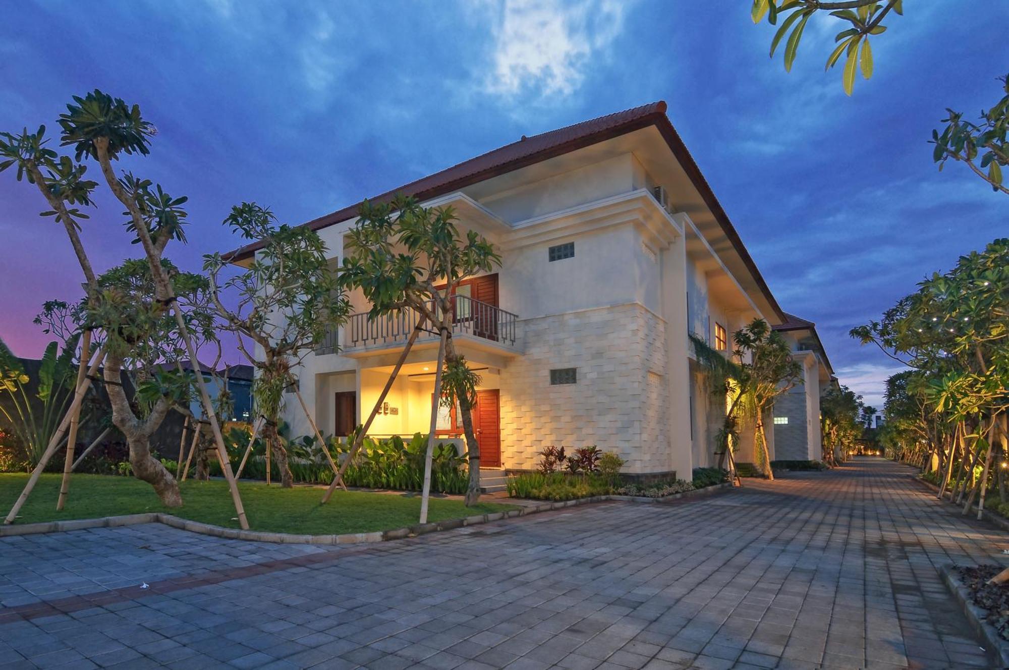 Aparthotel Taman Ayu Town House Legian Esterno foto
