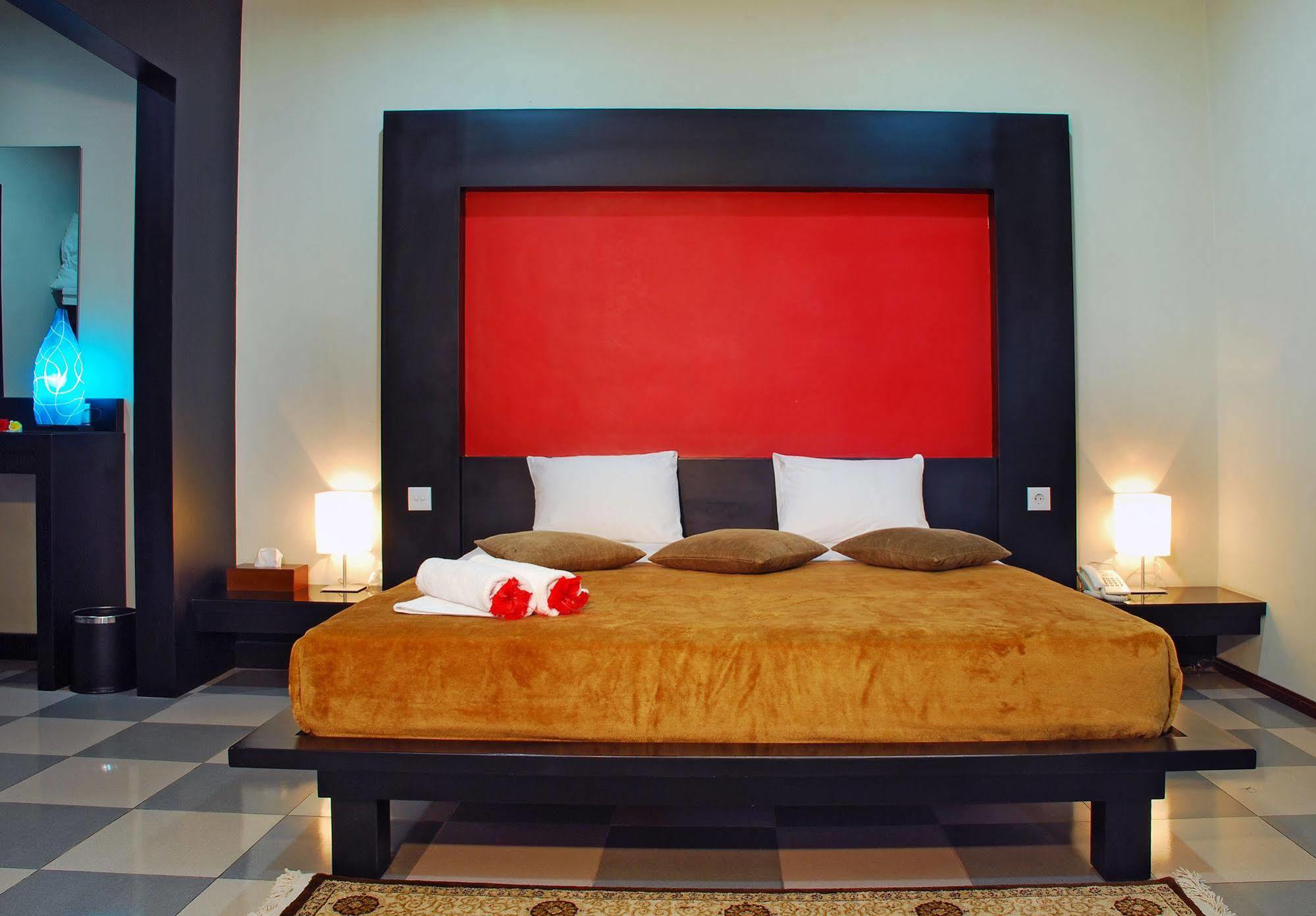 Aparthotel Taman Ayu Town House Legian Esterno foto