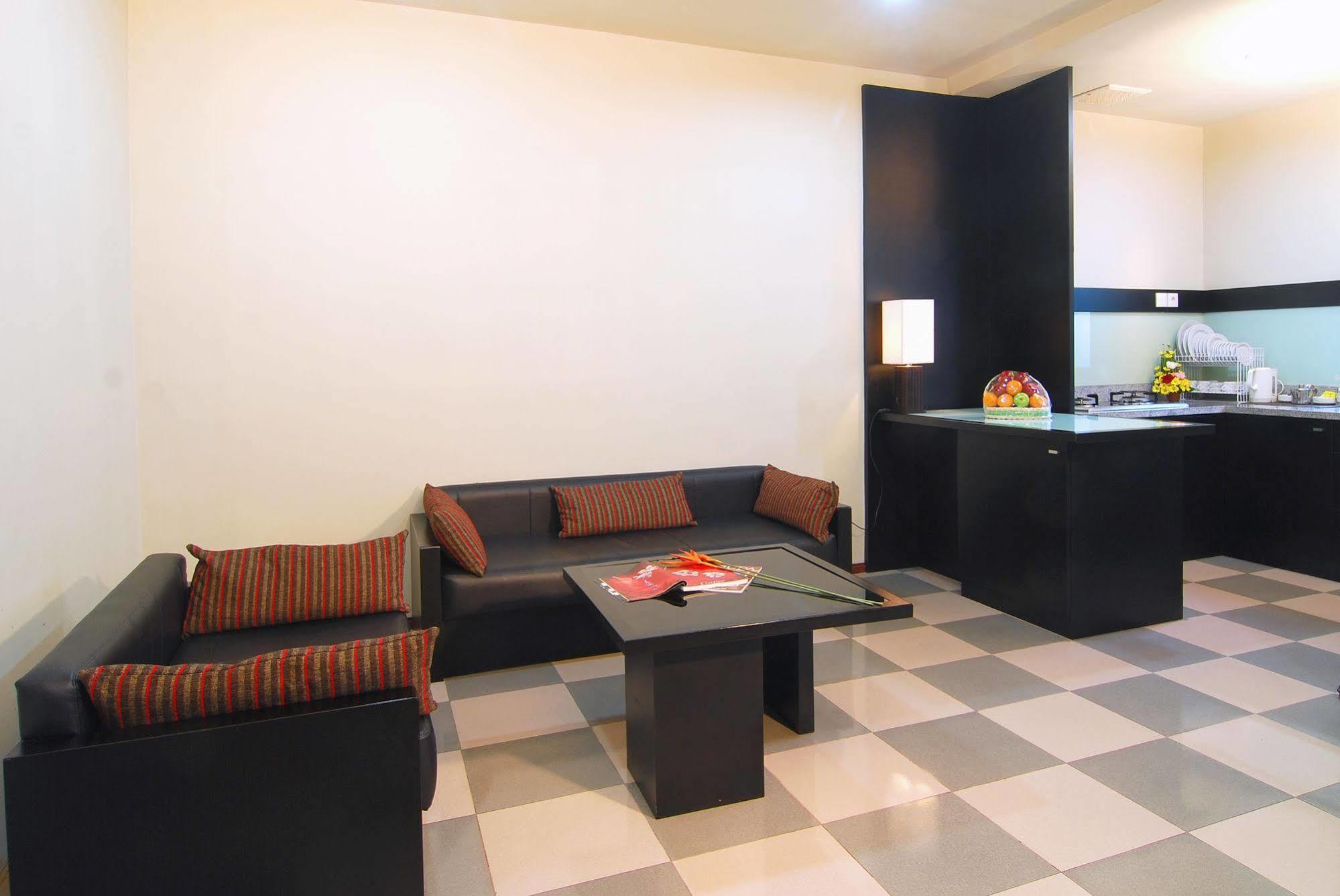 Aparthotel Taman Ayu Town House Legian Esterno foto