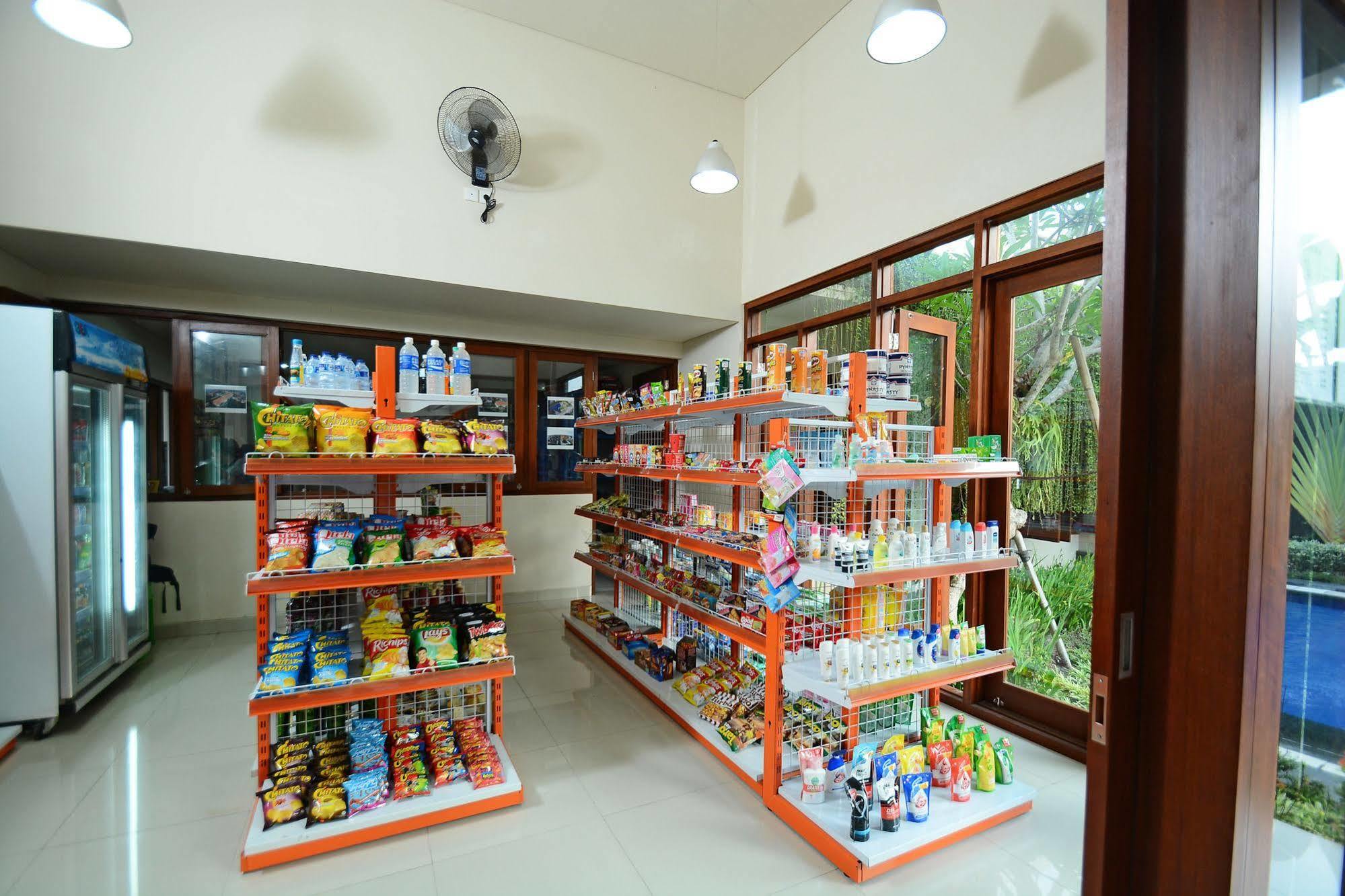 Aparthotel Taman Ayu Town House Legian Esterno foto
