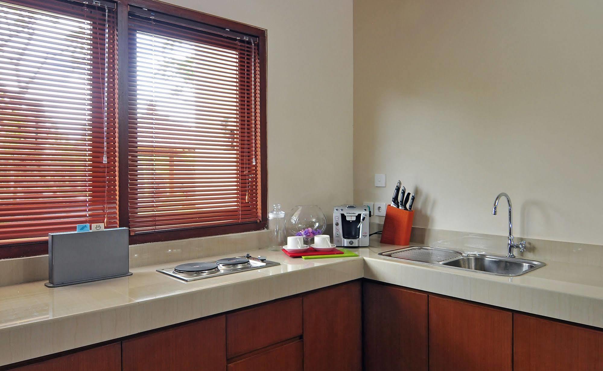 Aparthotel Taman Ayu Town House Legian Esterno foto